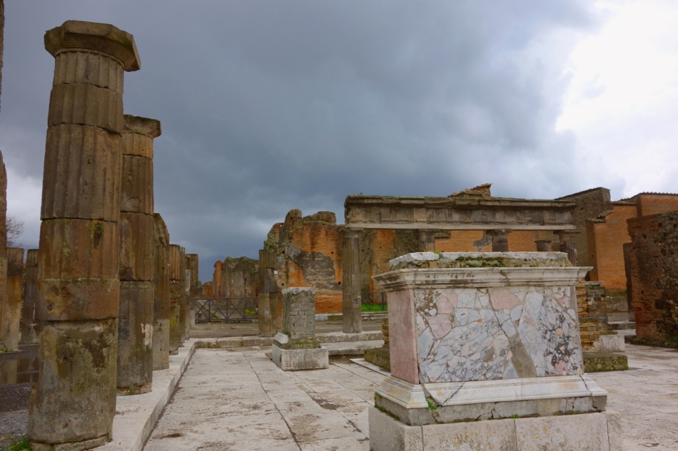 Pompeii23
